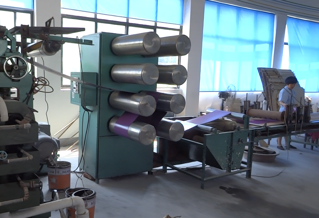 Rubber compound preparation in rubber boots factory