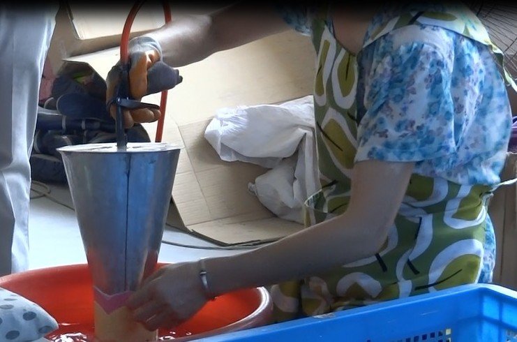 Rubber boots quality inspection and packing in factory