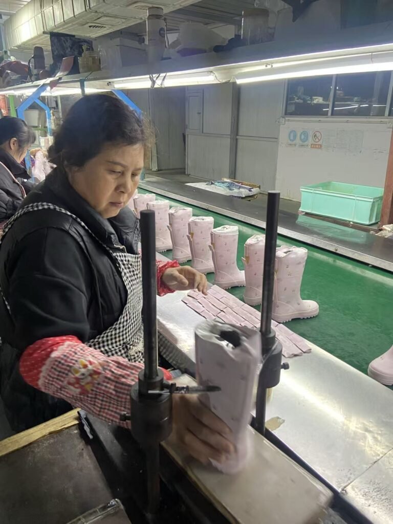 rubber boot sample inspection before bulk production