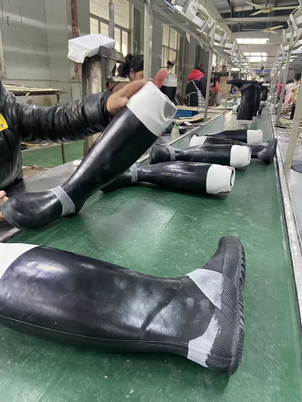 rubber boots manufacturing process in factory