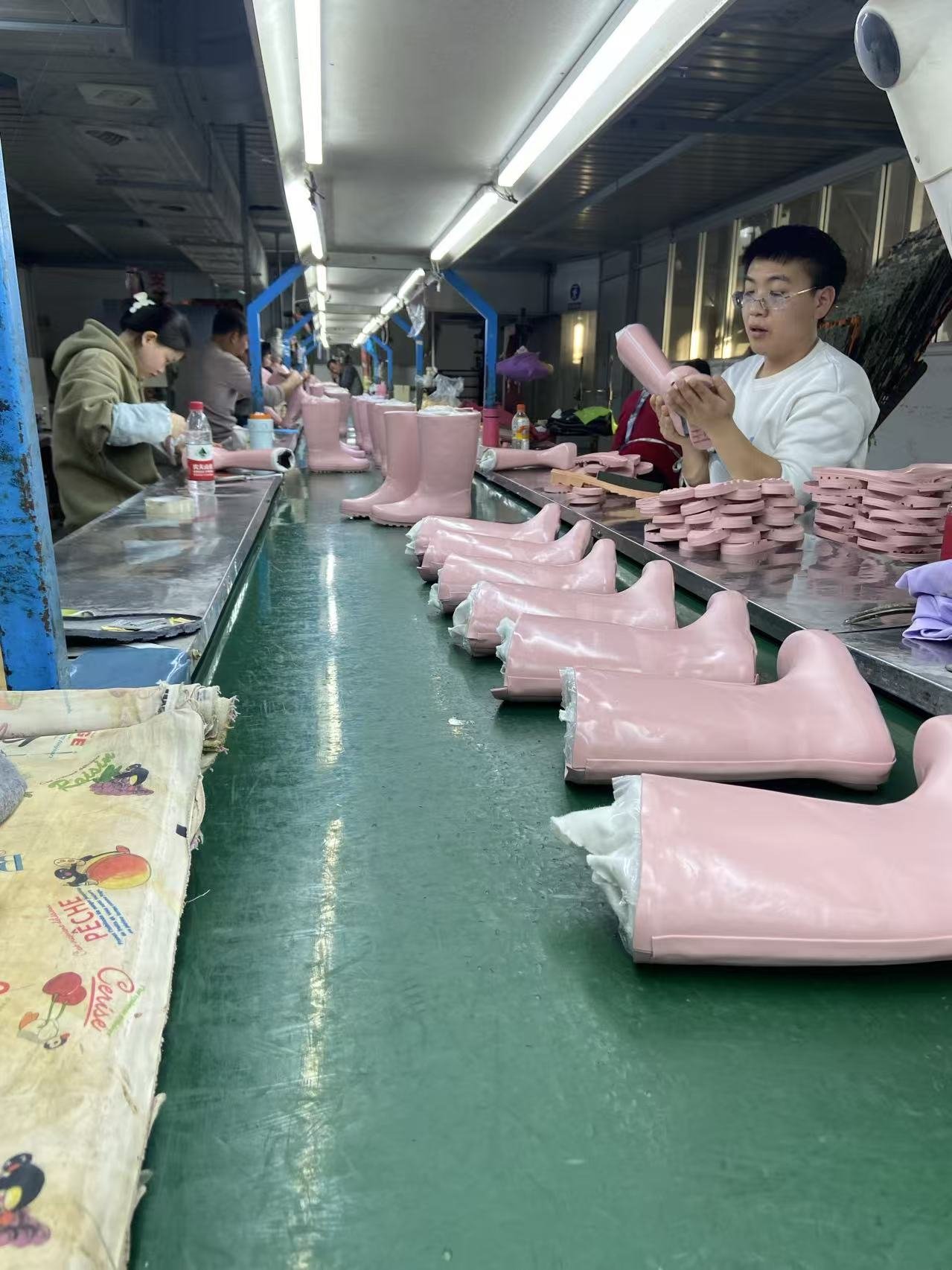 wellington boot sample approval for bulk production