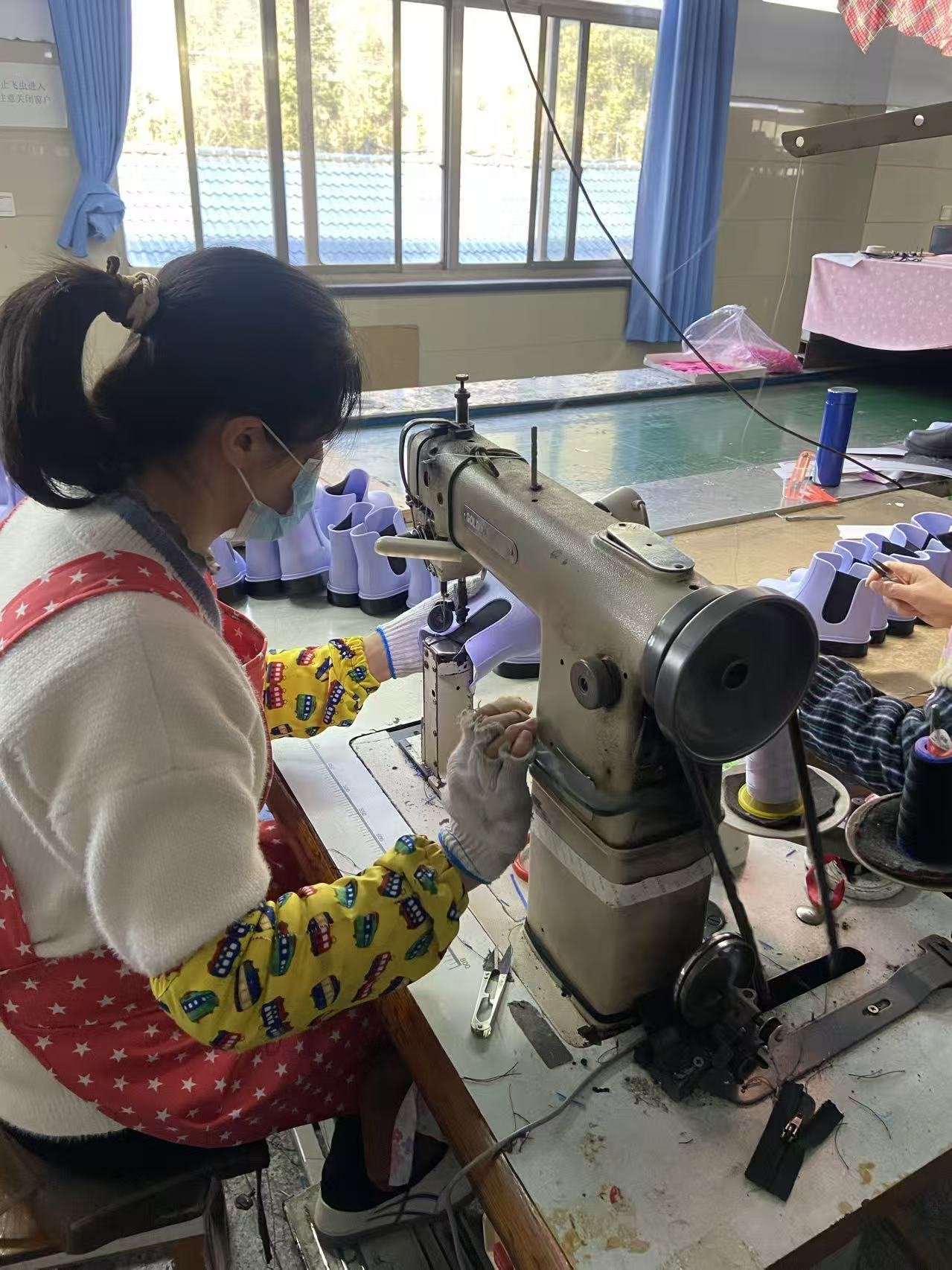 custom rain boot tooling and OEM manufacturing